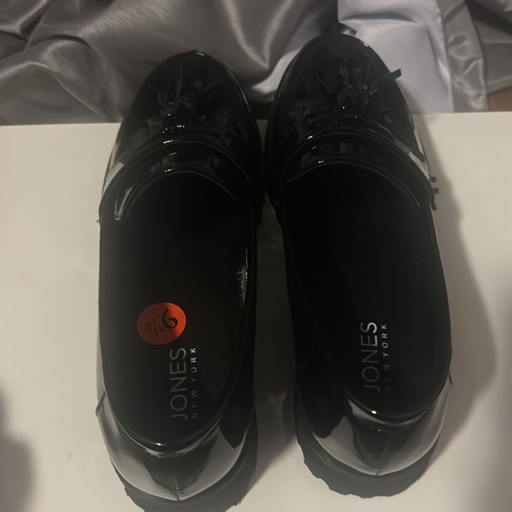 Beautiful Loafers - Picture 3 of 4